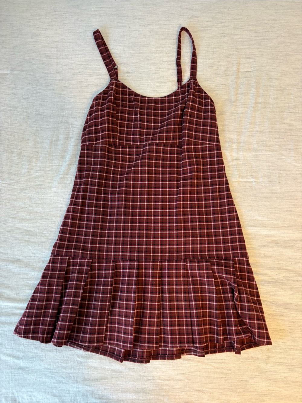 Hollister Burgundy Plaid Ruffle Hem Dress Women’s Large – Worn Once, Excellent